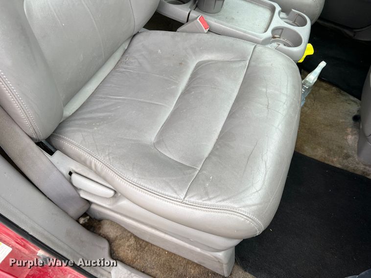 image for item DO8945 2002 Honda Odyssey  van