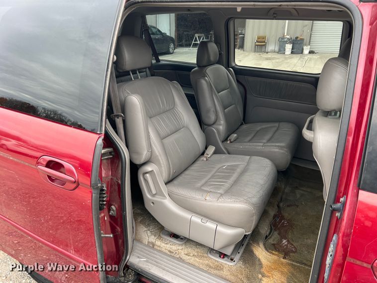 image for item DO8945 2002 Honda Odyssey  van