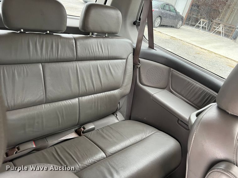 image for item DO8945 2002 Honda Odyssey  van