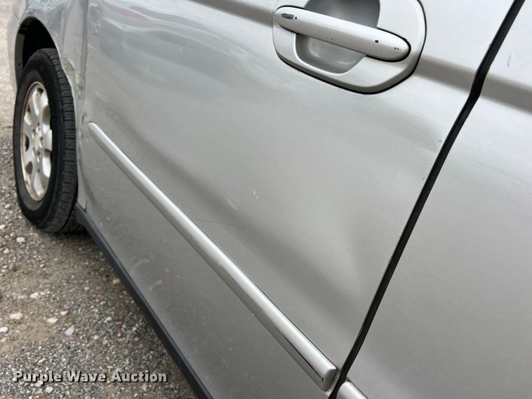 image for item DO8946 2004 Honda Odyssey  van