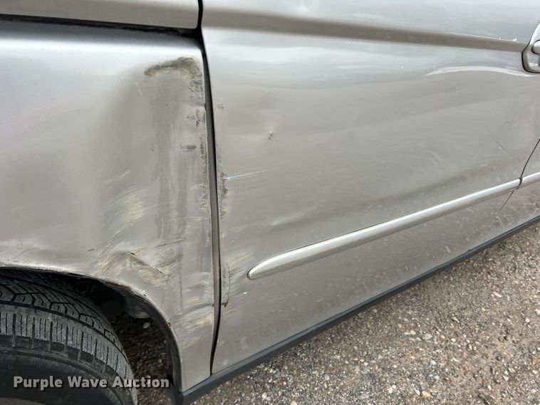 image for item DO8946 2004 Honda Odyssey  van