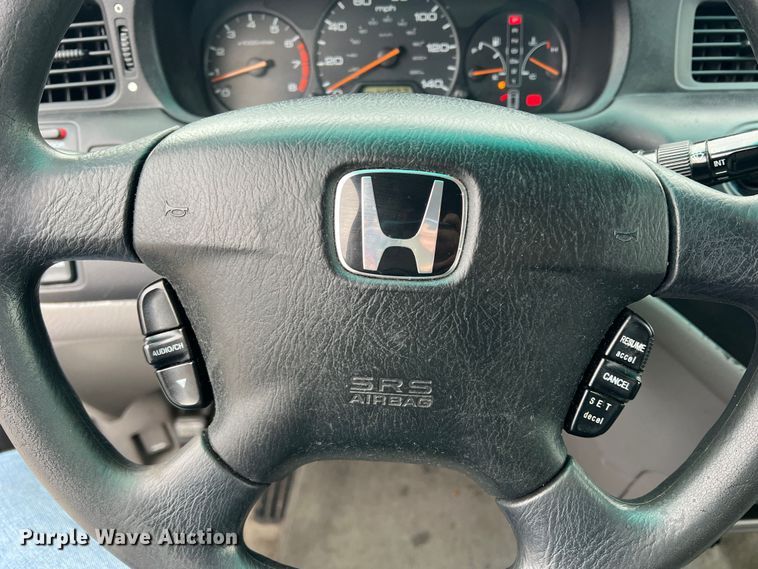 image for item DO8946 2004 Honda Odyssey  van
