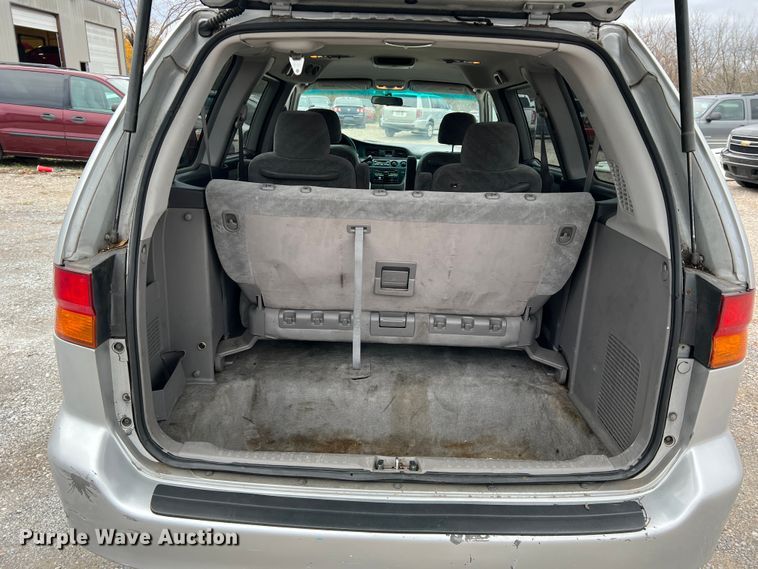 image for item DO8946 2004 Honda Odyssey  van