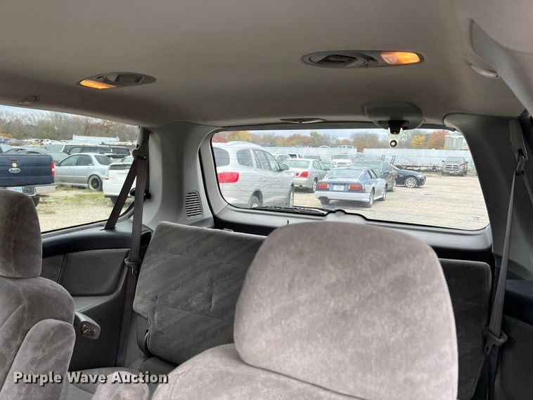 image for item DO8946 2004 Honda Odyssey  van