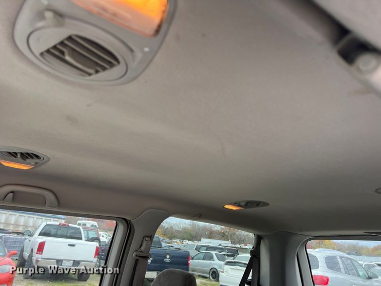 image for item DO8946 2004 Honda Odyssey  van