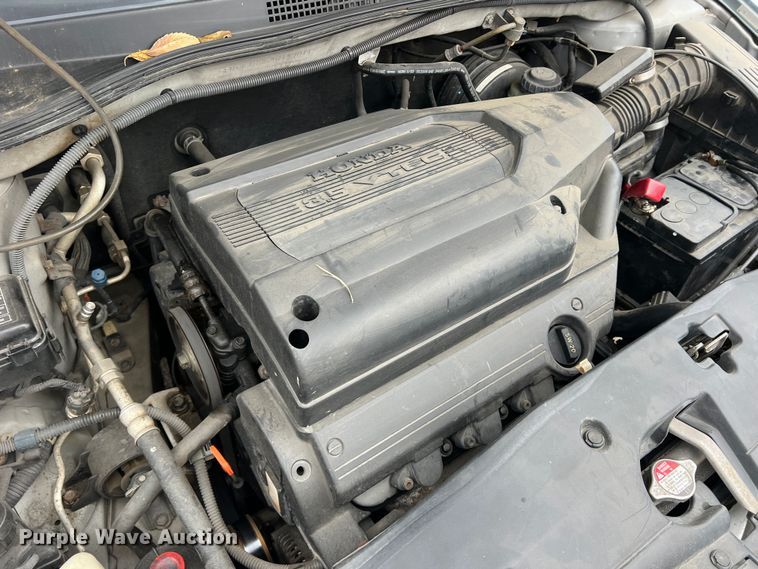 image for item DO8946 2004 Honda Odyssey  van