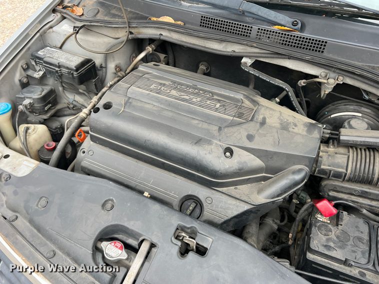 image for item DO8946 2004 Honda Odyssey  van