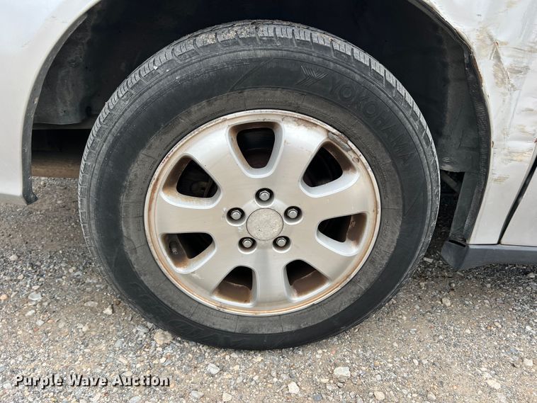 image for item DO8946 2004 Honda Odyssey  van