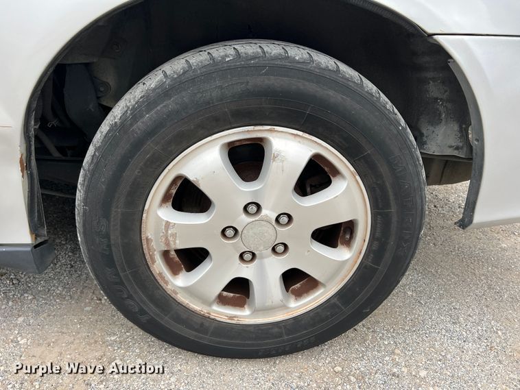 image for item DO8946 2004 Honda Odyssey  van