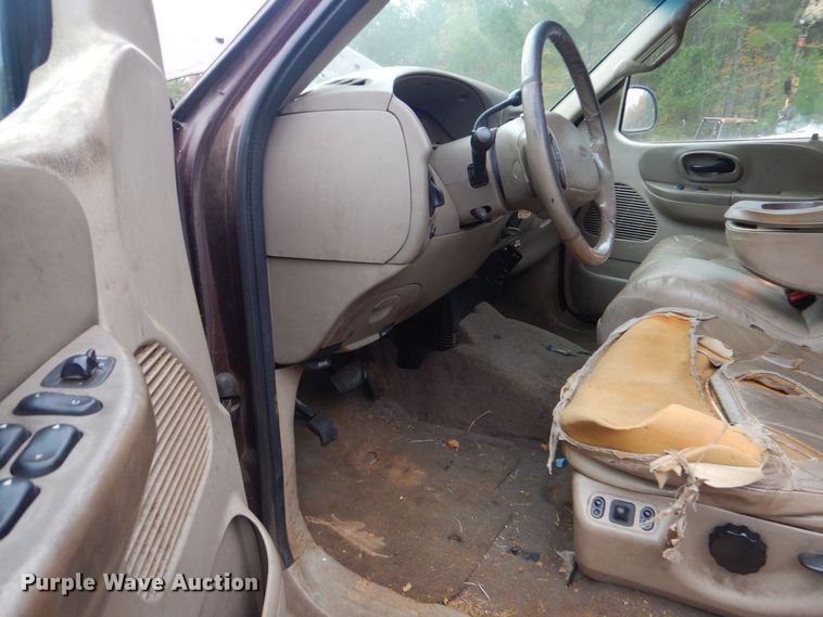 image for item DP8593 2001 Ford F150  SuperCrew pickup truck