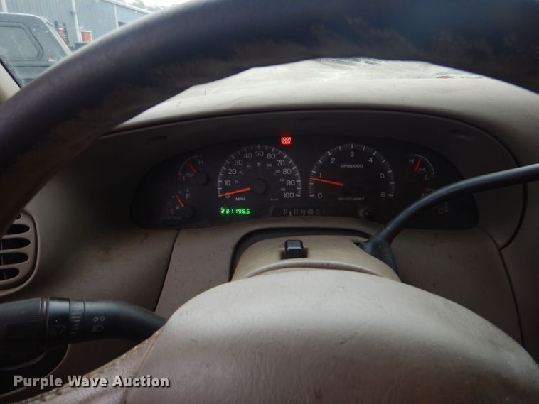 image for item DP8593 2001 Ford F150  SuperCrew pickup truck