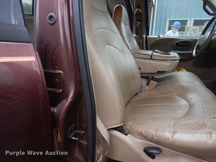 image for item DP8593 2001 Ford F150  SuperCrew pickup truck