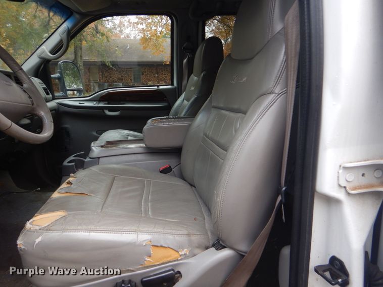 image for item DP8595 2000 Ford Excursion Limited  SUV