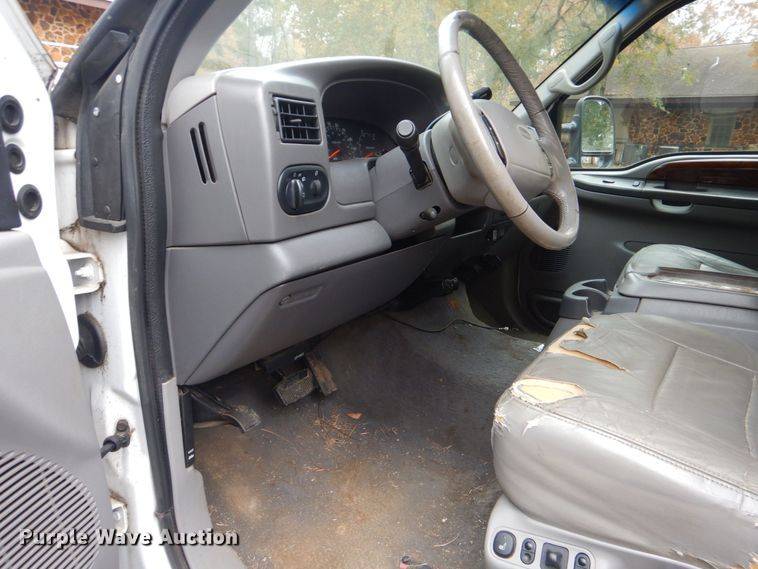 image for item DP8595 2000 Ford Excursion Limited  SUV