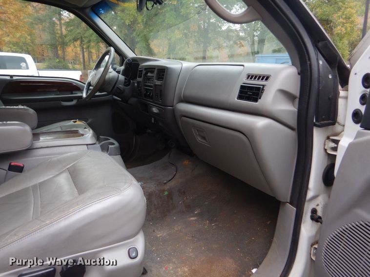 image for item DP8595 2000 Ford Excursion Limited  SUV