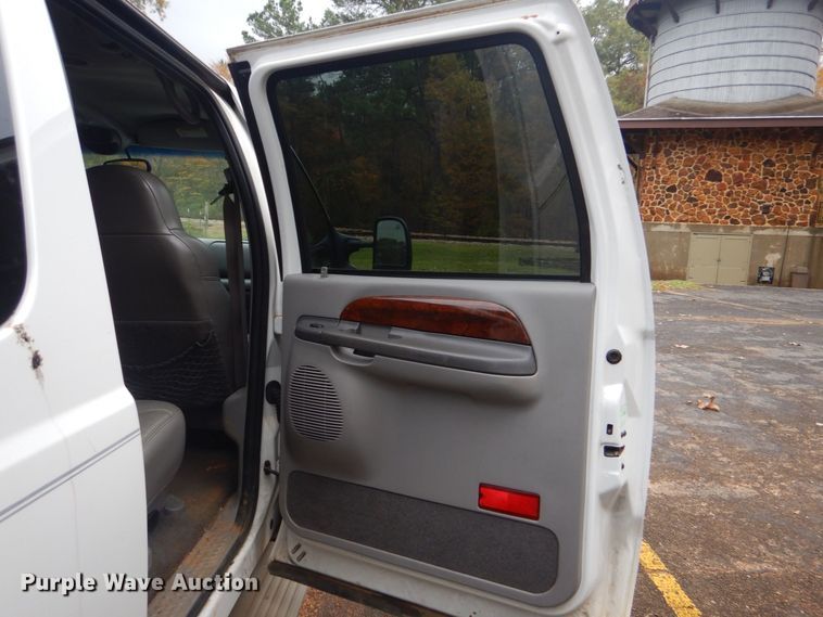 image for item DP8595 2000 Ford Excursion Limited  SUV