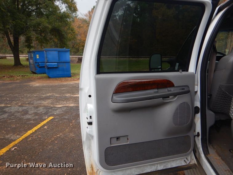 image for item DP8595 2000 Ford Excursion Limited  SUV