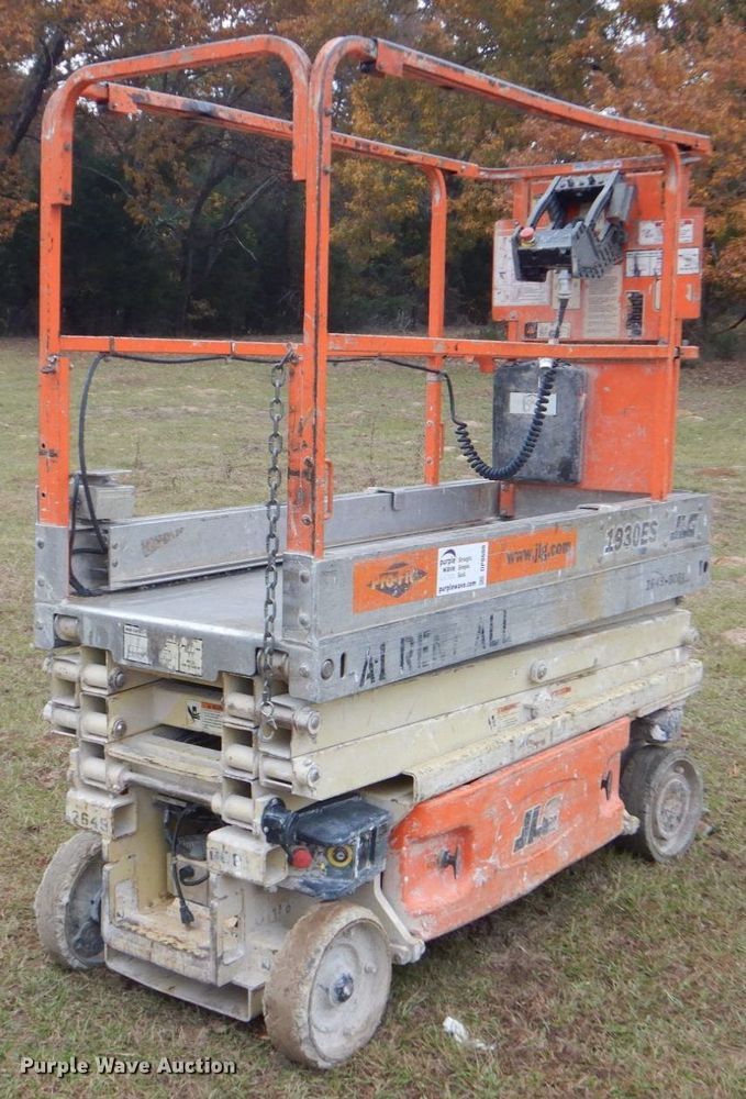 image for item DP8600 JLG 1930ES  scissor lift