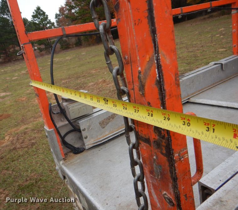 image for item DP8600 JLG 1930ES  scissor lift