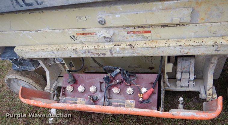 image for item DP8600 JLG 1930ES  scissor lift