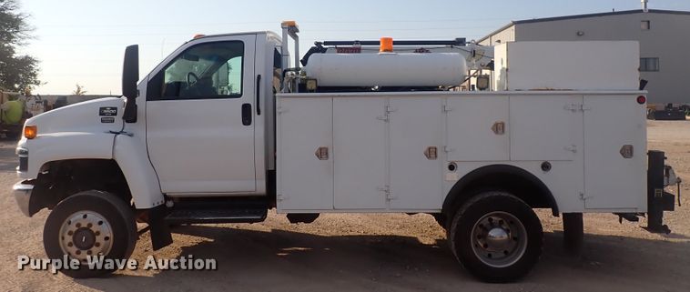 image for item DQ2994 2008 Chevrolet C5500  utility / service truck