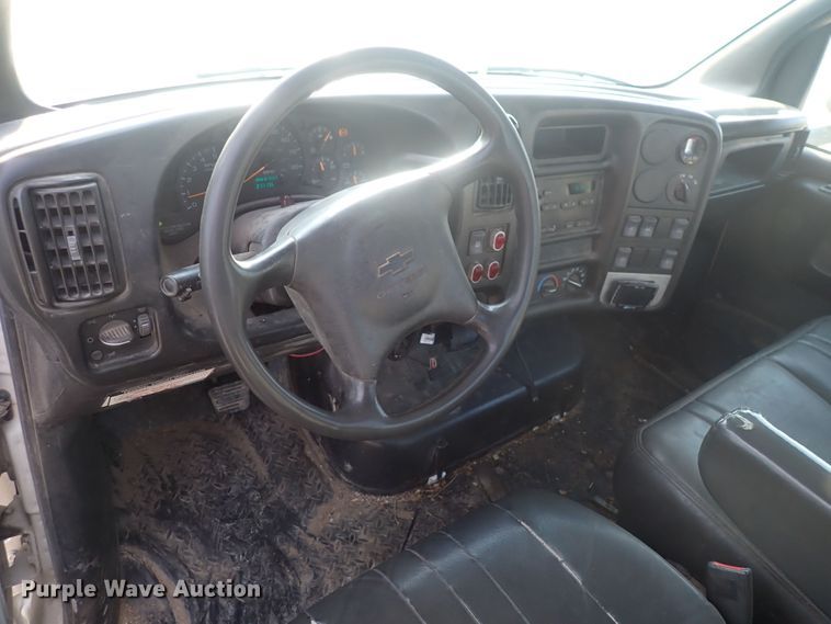 image for item DQ2994 2008 Chevrolet C5500  utility / service truck