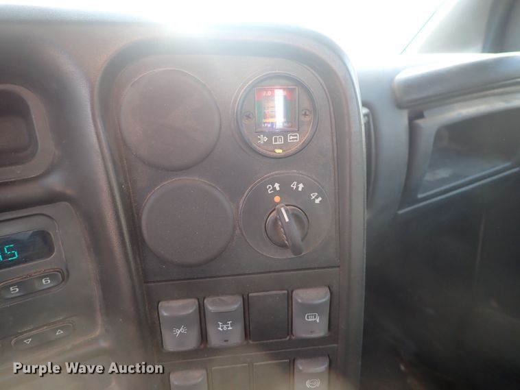 image for item DQ2994 2008 Chevrolet C5500  utility / service truck