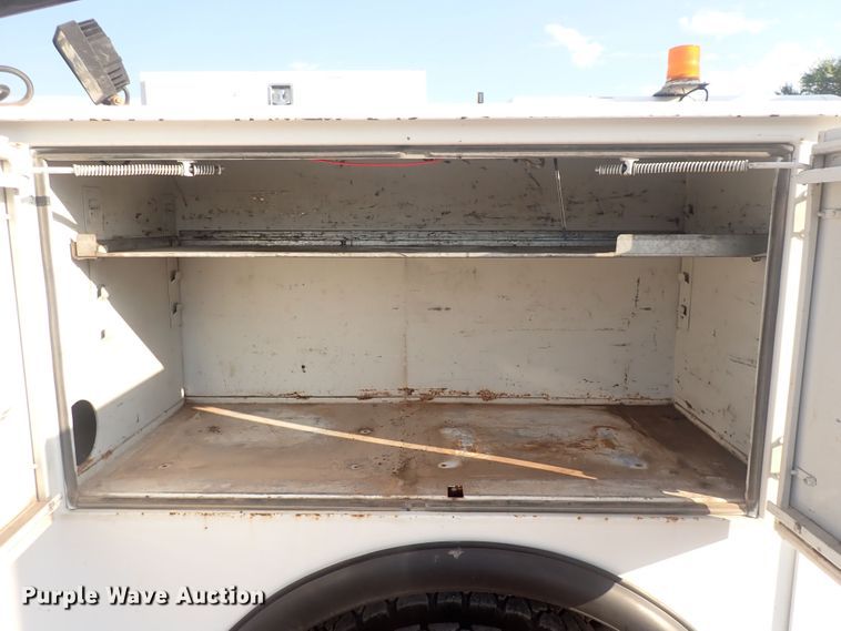 image for item DQ2994 2008 Chevrolet C5500  utility / service truck