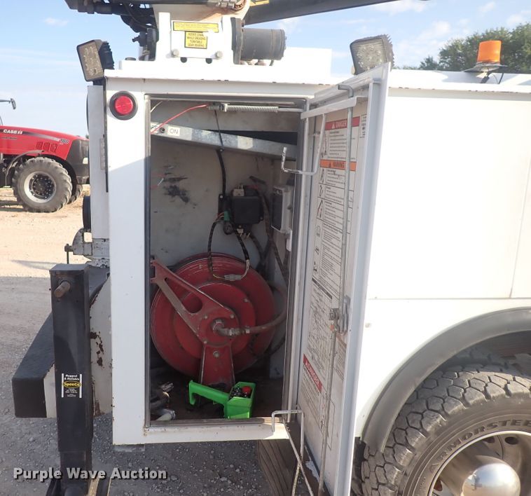 image for item DQ2994 2008 Chevrolet C5500  utility / service truck