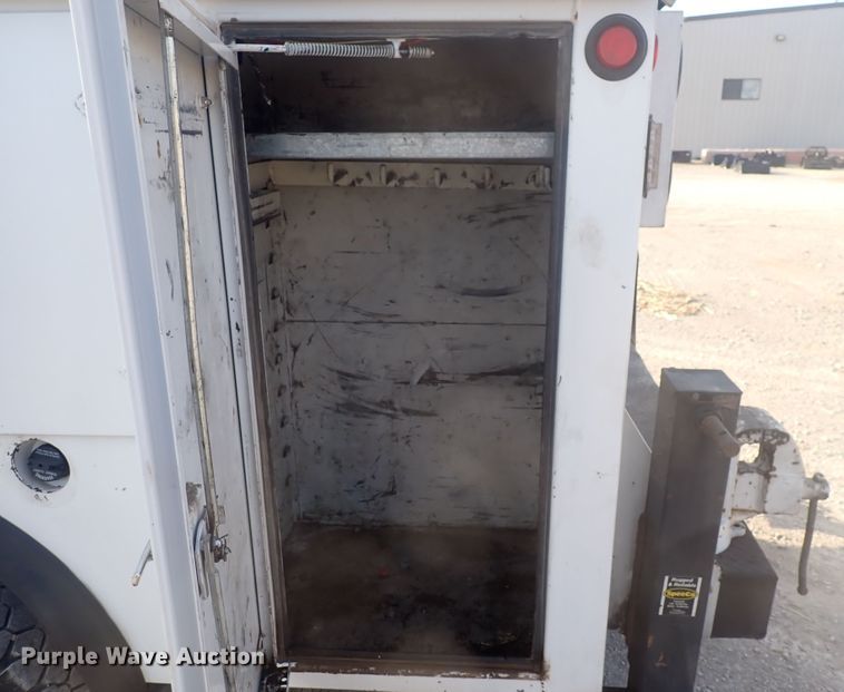 image for item DQ2994 2008 Chevrolet C5500  utility / service truck