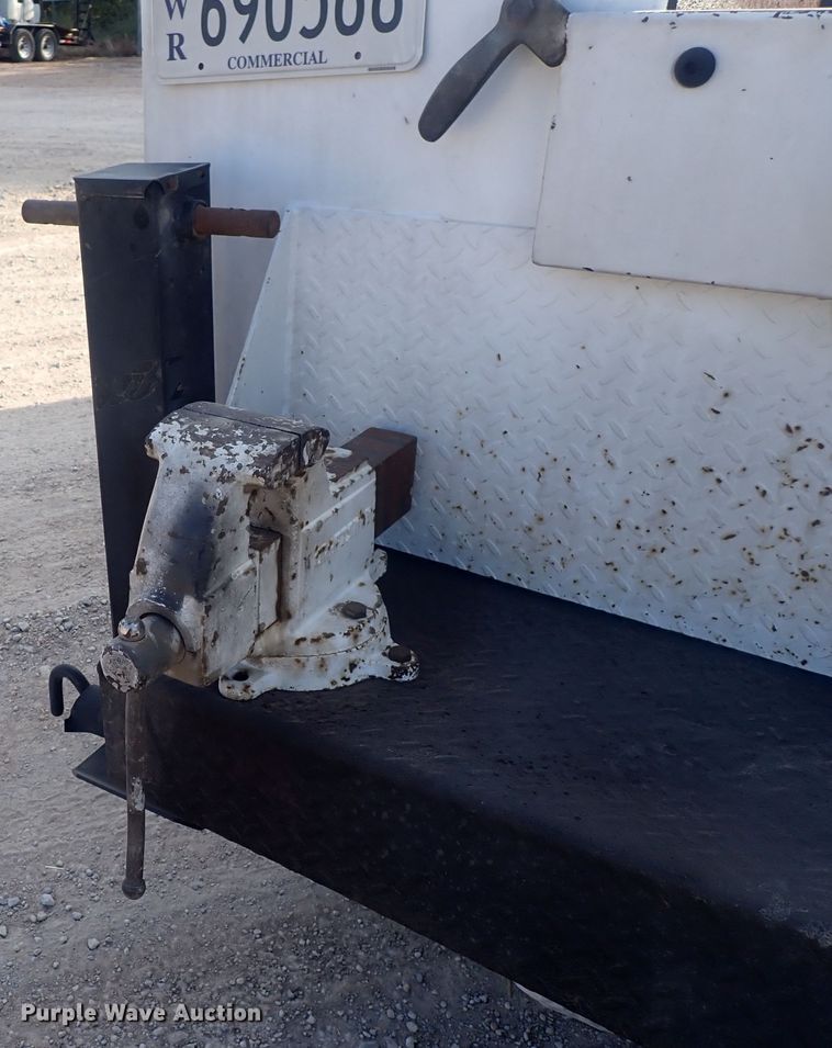 image for item DQ2994 2008 Chevrolet C5500  utility / service truck