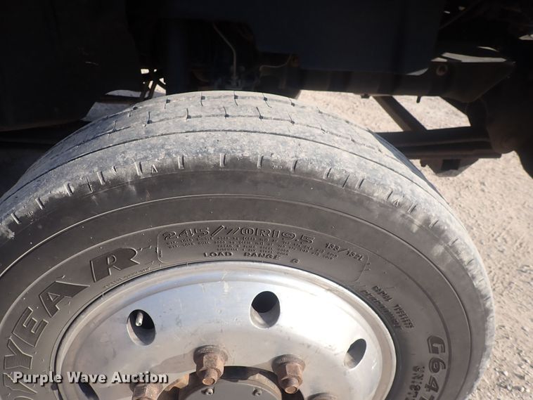 image for item DQ2994 2008 Chevrolet C5500  utility / service truck