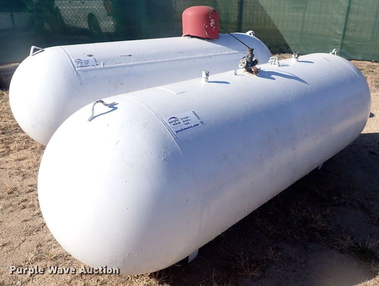 image for item DQ4969 500 gallon propane tank