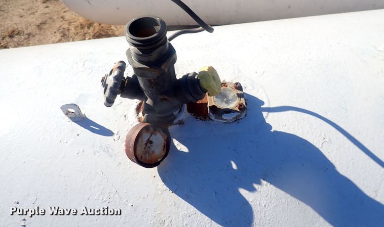 image for item DQ4969 500 gallon propane tank