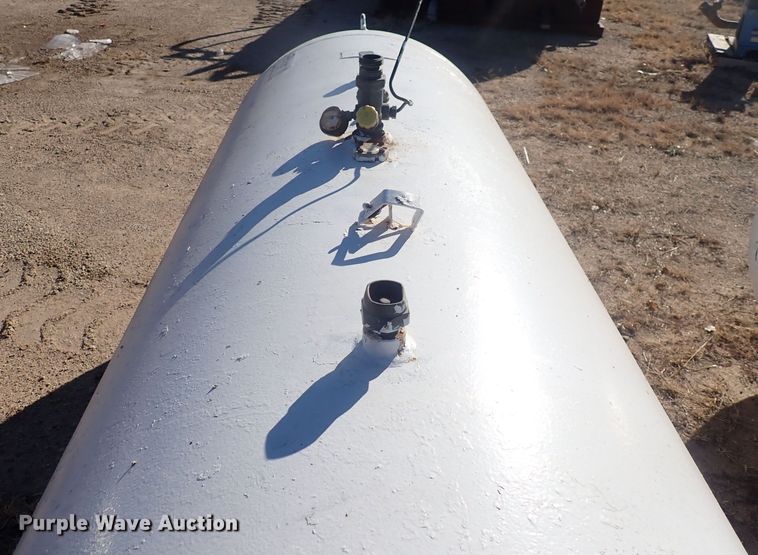 image for item DQ4969 500 gallon propane tank