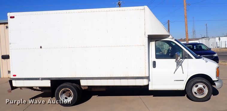 image for item DQ4998 2000 Chevrolet Express G3500  delivery van