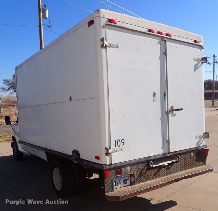 image for item DQ4998 2000 Chevrolet Express G3500  delivery van