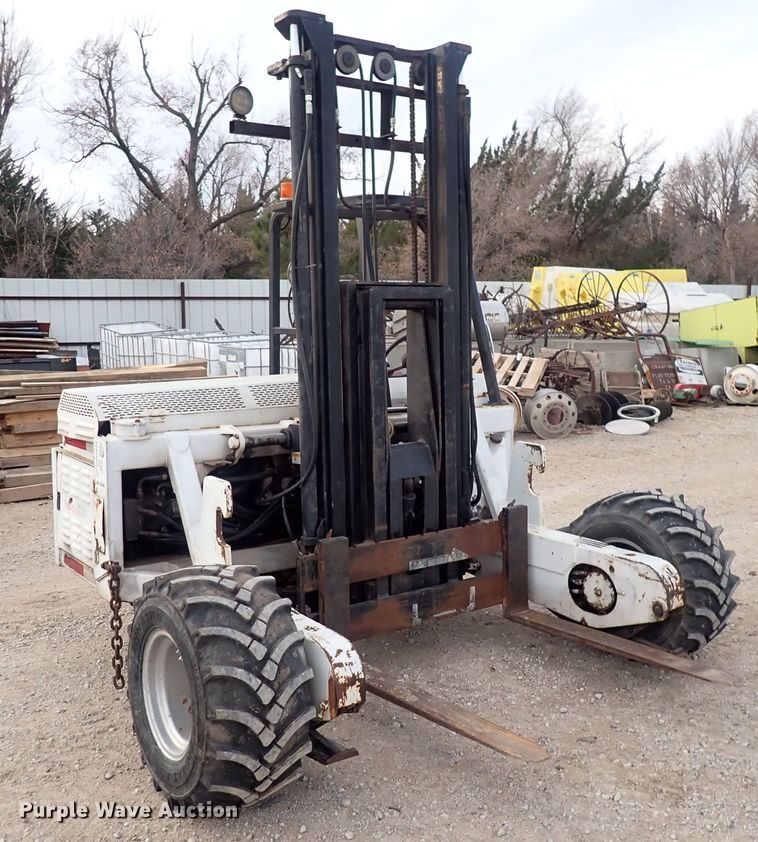 image for item DQ5003 Tail Gator  forklift