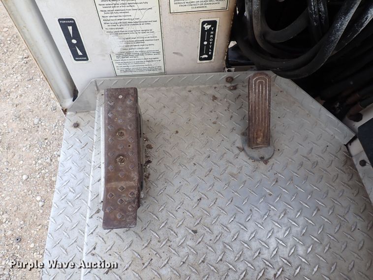 image for item DQ5003 Tail Gator  forklift