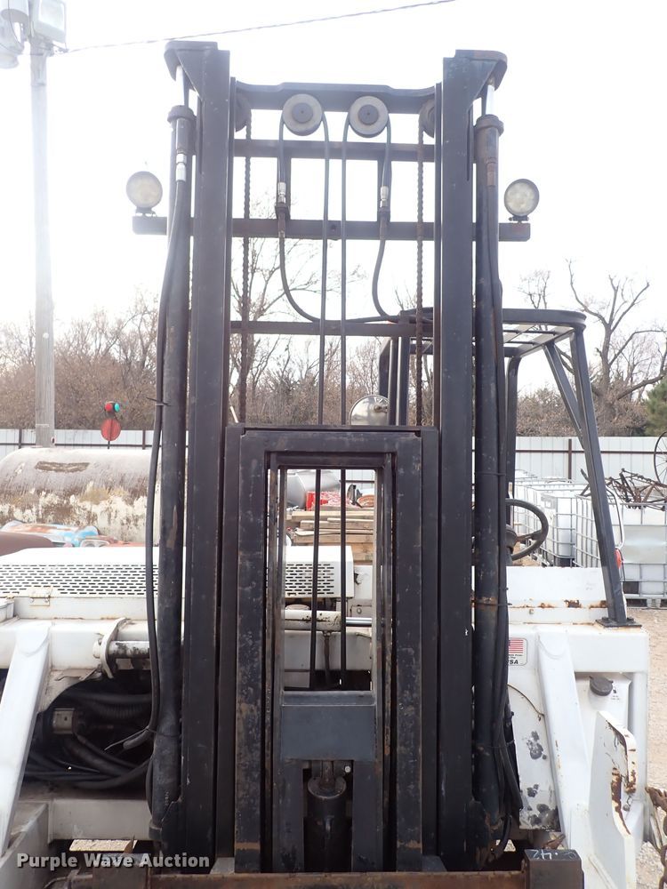 image for item DQ5003 Tail Gator  forklift