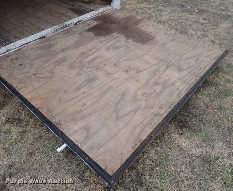 image for item DQ5024 2006 WW  enclosed cargo trailer