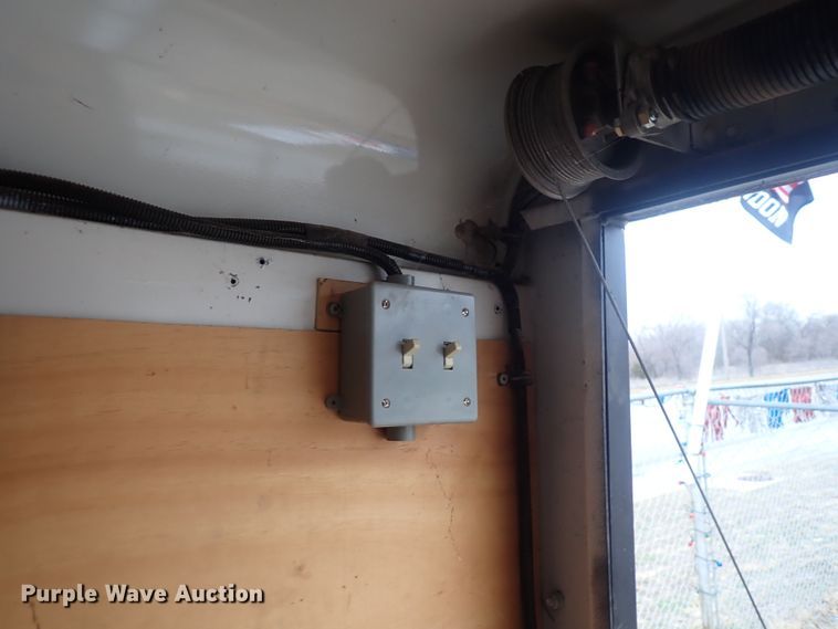 image for item DQ5024 2006 WW  enclosed cargo trailer