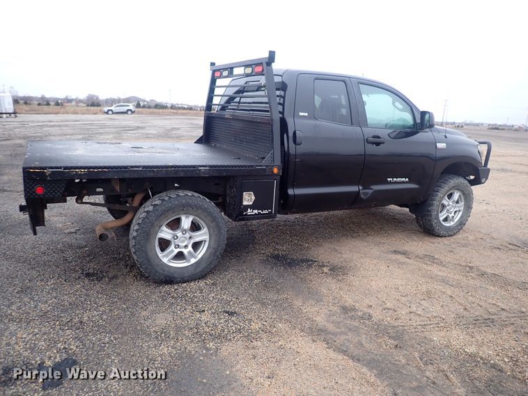 image for item DQ5046 2007 Toyota Tundra  Double Cab flatbed pickup truck