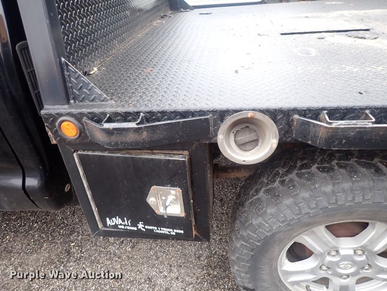 image for item DQ5046 2007 Toyota Tundra  Double Cab flatbed pickup truck