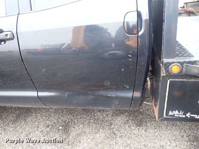 image for item DQ5046 2007 Toyota Tundra  Double Cab flatbed pickup truck