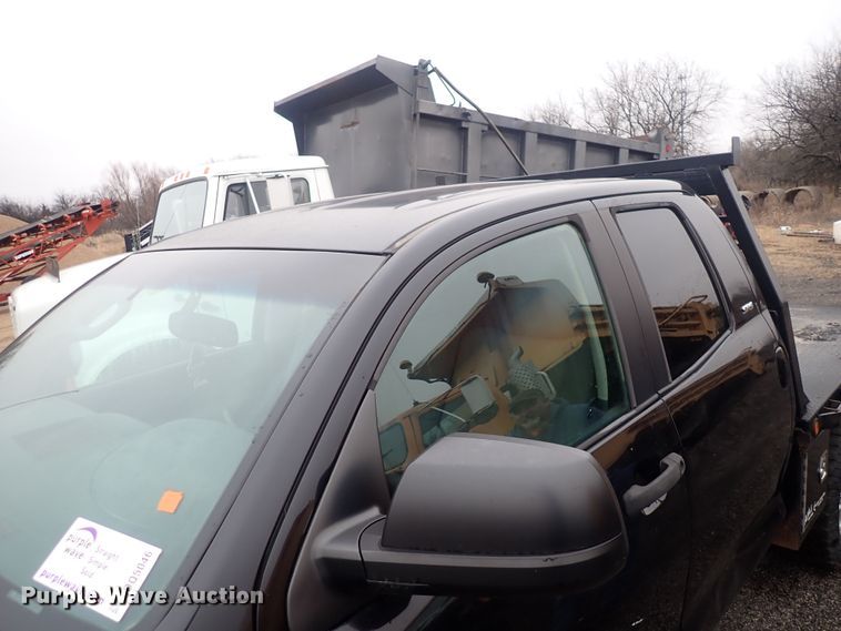 image for item DQ5046 2007 Toyota Tundra  Double Cab flatbed pickup truck