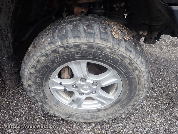 image for item DQ5046 2007 Toyota Tundra  Double Cab flatbed pickup truck