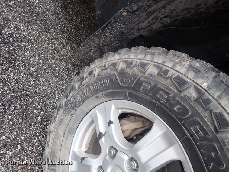 image for item DQ5046 2007 Toyota Tundra  Double Cab flatbed pickup truck