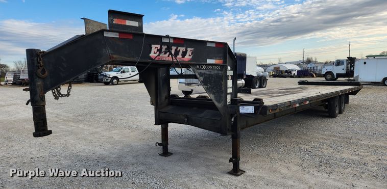 image for item DQ5379 2013 Elite  equipment trailer