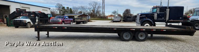 image for item DQ5379 2013 Elite  equipment trailer